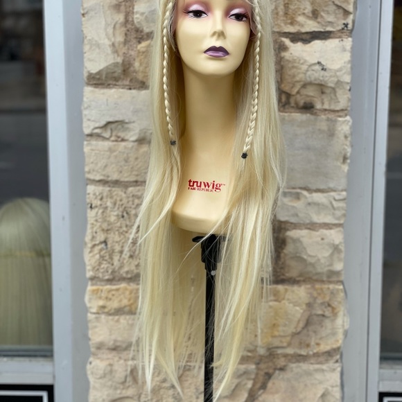 Long blonde Swisslace Wig 613 - Picture 7 of 10